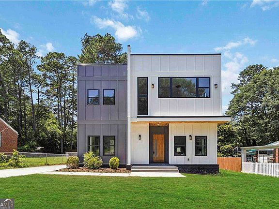 2nd image of 1554 Columbia Cir