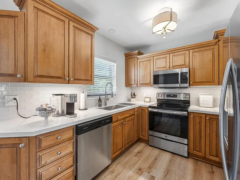 115 Highland Ln — Photo 14