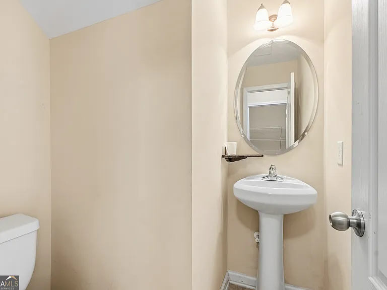 102 Steeple Ct — Photo 9