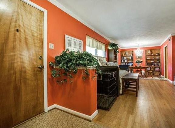 5th image of 7319 Bennington Dr