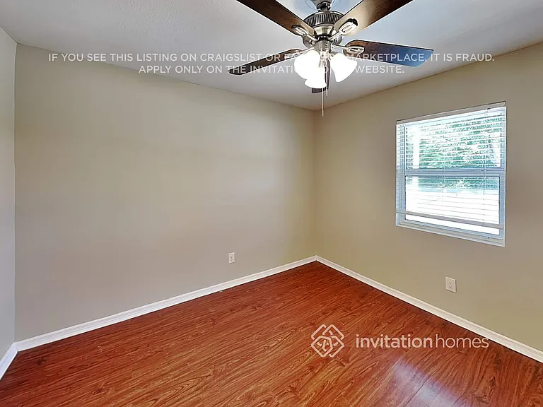 923 38th St W — Photo 12