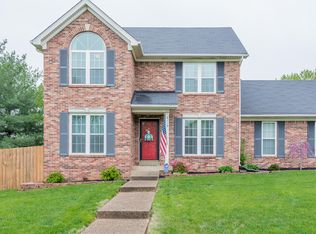 8119 Sycamore Creek Dr, Lyndon, KY 40222