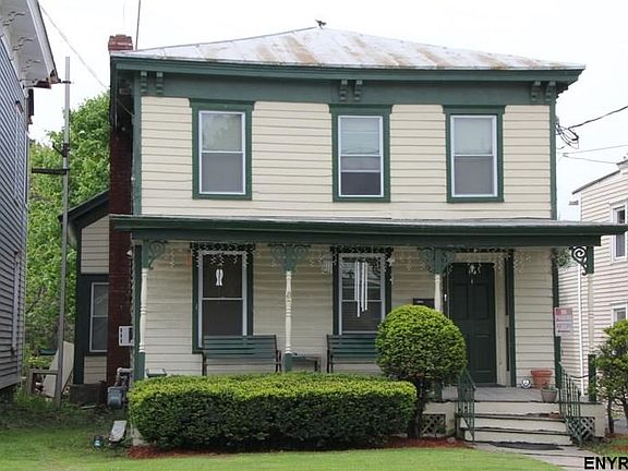 3rd image of 468 W Main St