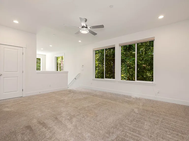 1781 246th Ct NE — Photo 15