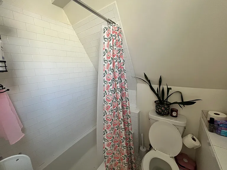 718 Madison Ave #6 — Photo 8