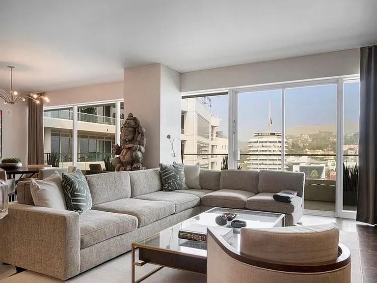 6250 Hollywood Blvd #14D — Photo 16
