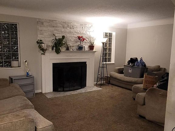 3rd image of 4115 E Outer Dr