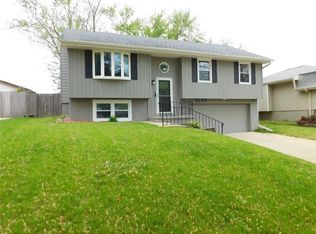 3228 SE 20th St, Des Moines, IA 50320