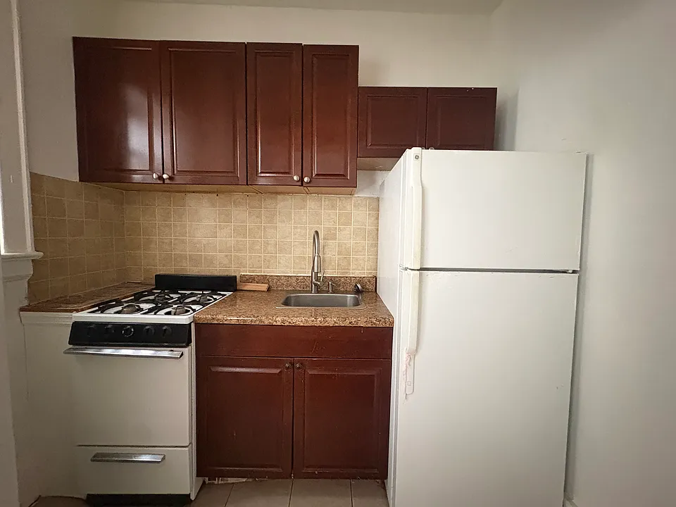 5 Kelly Pkwy #203
