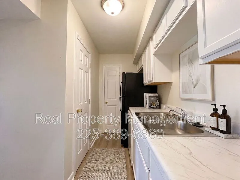 2 bed, 2.0 bath, 1050 sqft, $1,000 — Photo 4