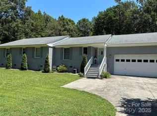 3711 Davis Dr, Charlotte, NC 28270