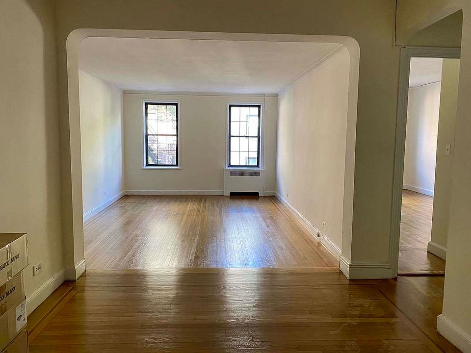 1st image of 212 W 22nd St APT 3G