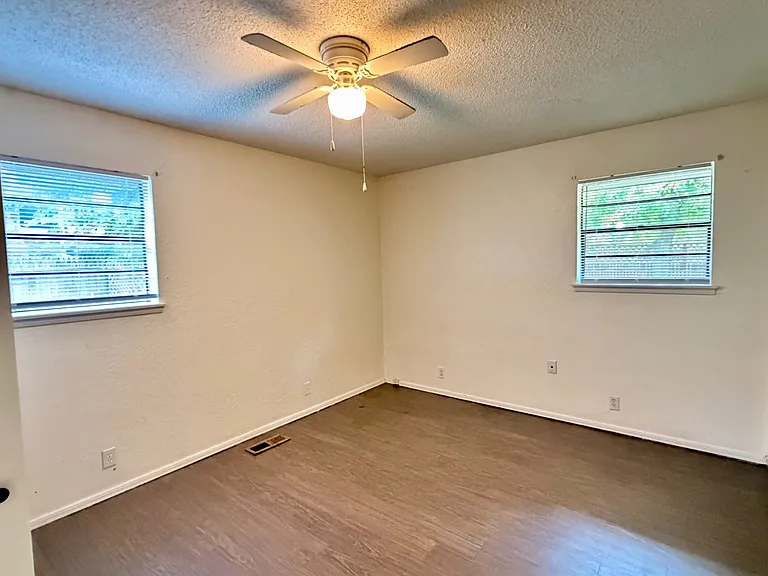6612 Crow Cir — Photo 15