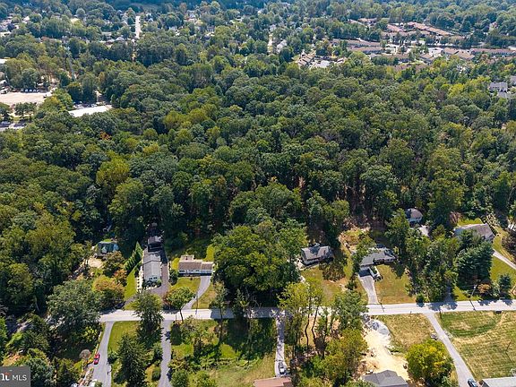 2nd image of 72 Spring Rd