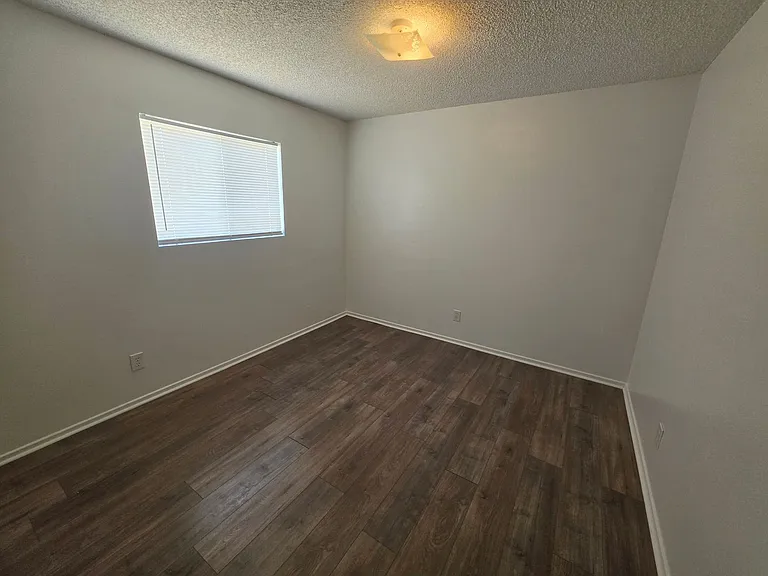 1160 Jasper Ave — Photo 12