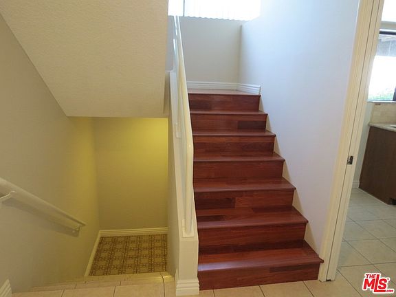 4th image of 714 N Howard St APT B