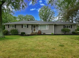 850 Norton Dr, Tallmadge, OH 44278