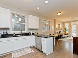 2913 N Damen Ave #2, Chicago, IL 60618