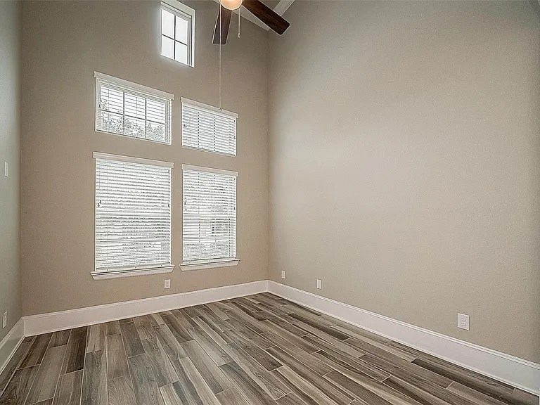 115 N Winter Sunrise Cir — Photo 8