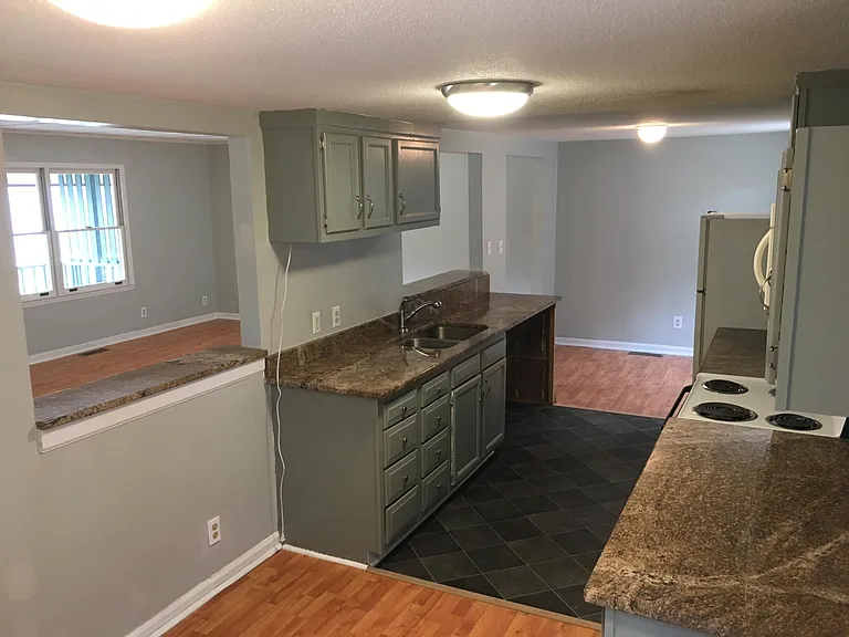 127 Mountainside Rd #4 — Photo 6