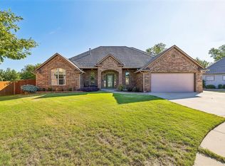 10801 NW 118th Pl, Yukon, OK 73099