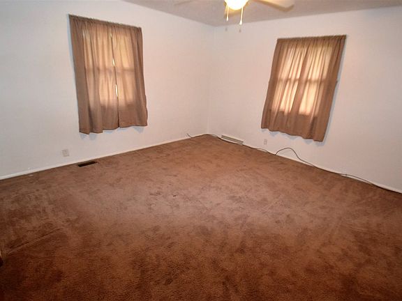 3rd image of 1909 S Biltmore Ave
