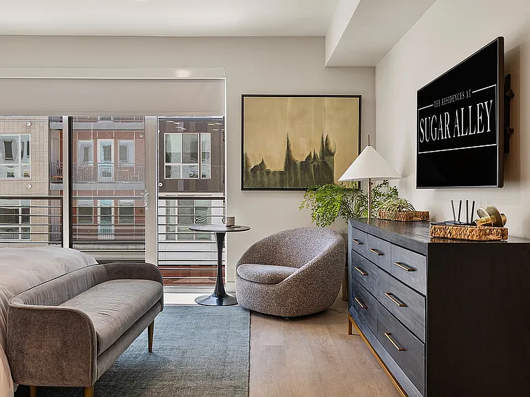 Alternate view of the Slate studio_ideal for resident-arranged guest stays