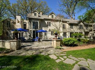 575 Oak Tree Ln, Northfield, IL 60093