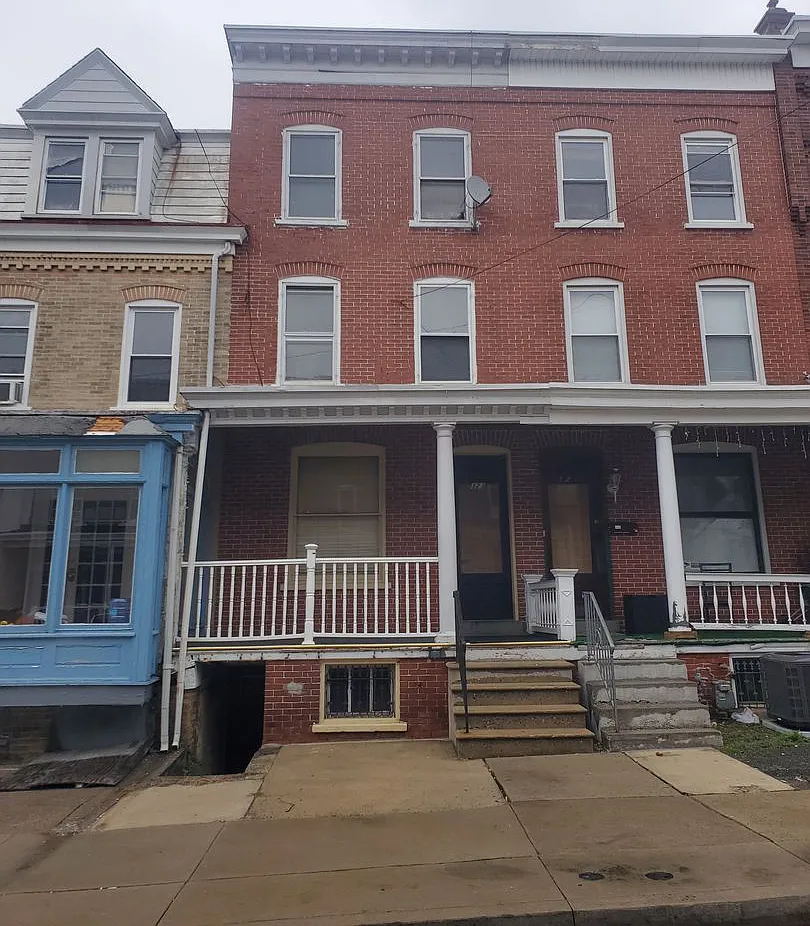 323 N Franklin Street — Photo 3