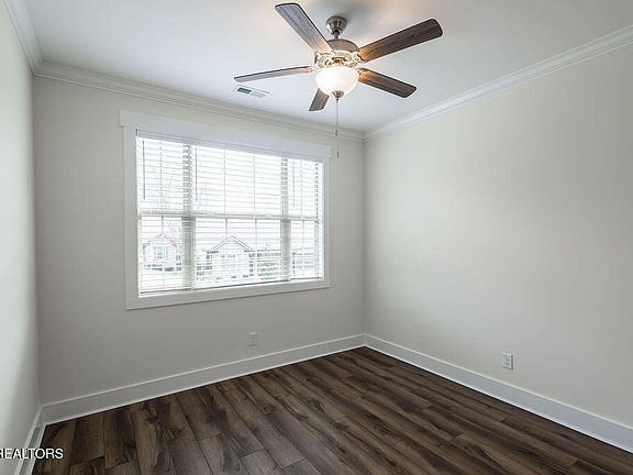4th image of 1554 Mountain Dr