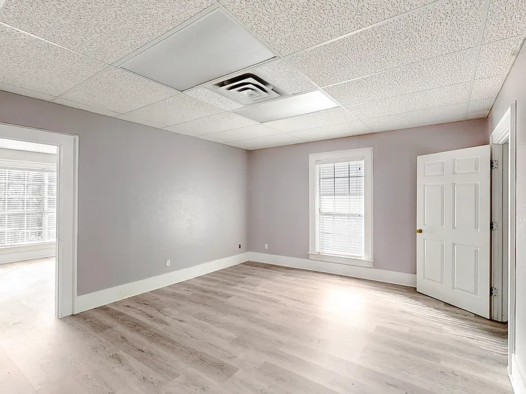 409 W Main St — Photo 16