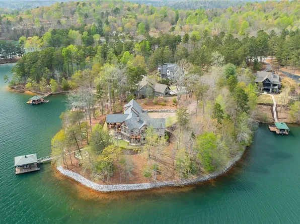 273 Brookhollow Trl, Six Mile, SC 29682