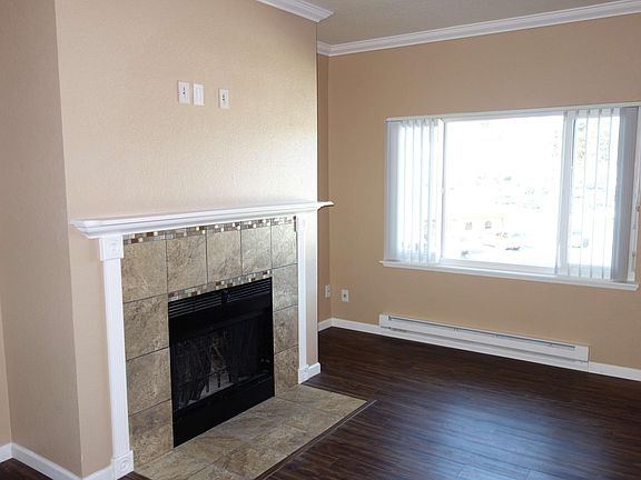 5th image of 19924 19th Ave NE APT 306