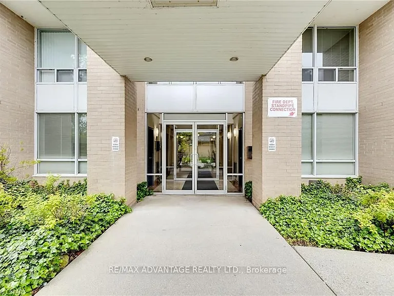 1510 Richmond St #405 — Photo 4