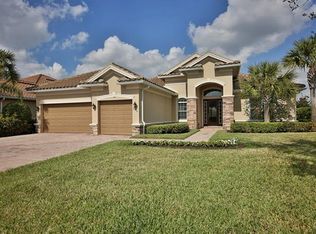 9016 Graphite Cir, Naples, FL 34120