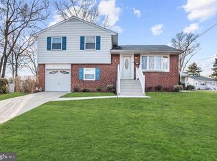820 Burbank Ct, Somerdale, NJ 08083