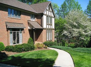 1615 Heathcliff Rd, High Point, NC 27262