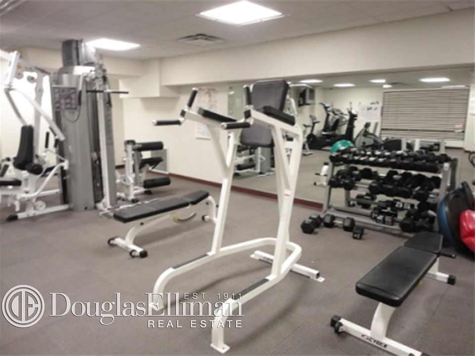 1st image of 323 W 96th St APT 908