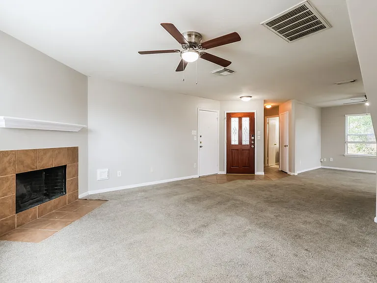 25306 Barmby Dr — Photo 5