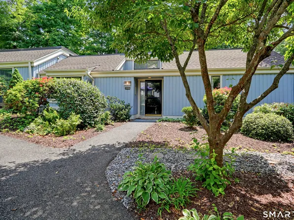1003 Heritage Village #B, Southbury, CT 06488