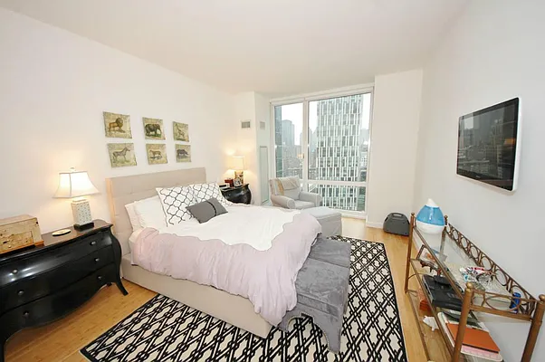 Rented by Spire Group | media 19