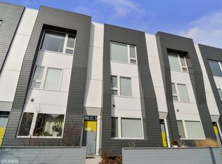 2652 N Ridgeway Ave, Chicago, IL 60647