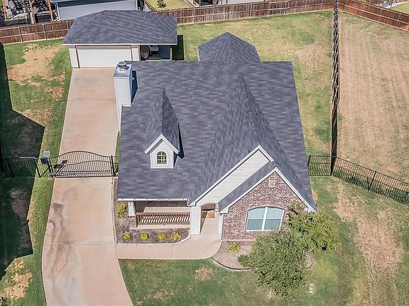 3rd image of 644 Kagen Ct