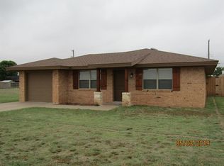 609 Holly St, Levelland, TX 79336