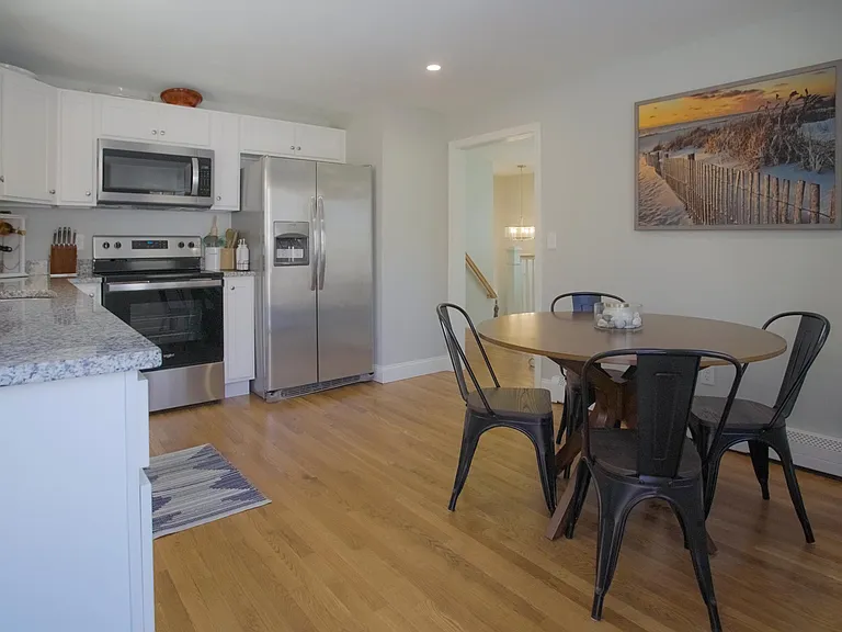 5 Dexter Ave — Photo 5