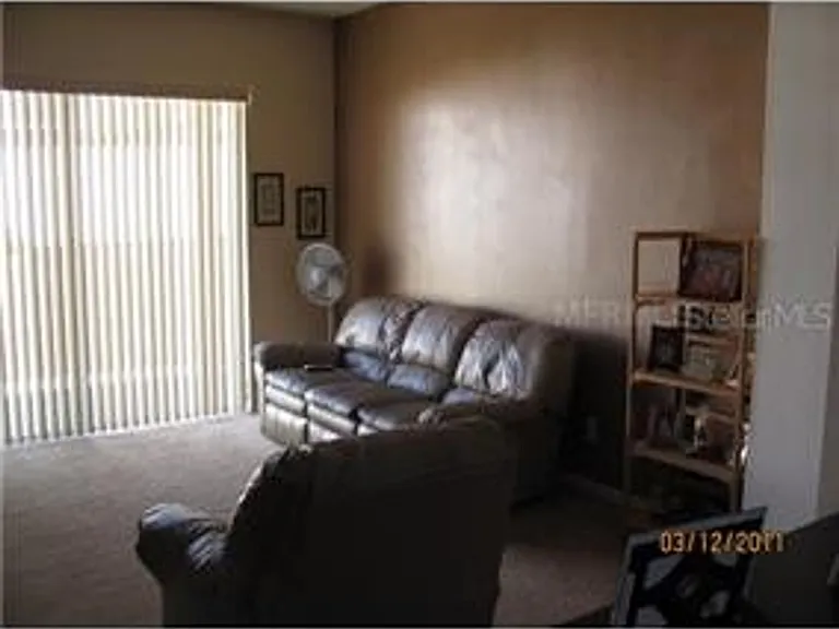 136 Grantham Dr — Photo 3