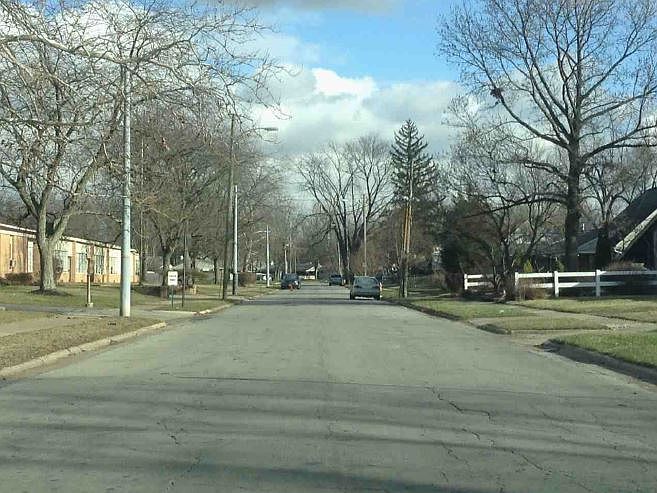 2nd image of 4953 Beatrice Dr