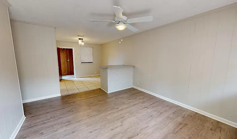 5687 Atlee Ave — Photo 8