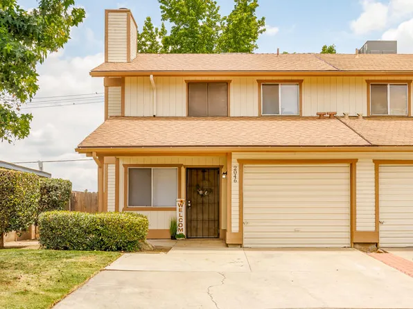 2046 E Laura Avenue, Visalia, CA 93292