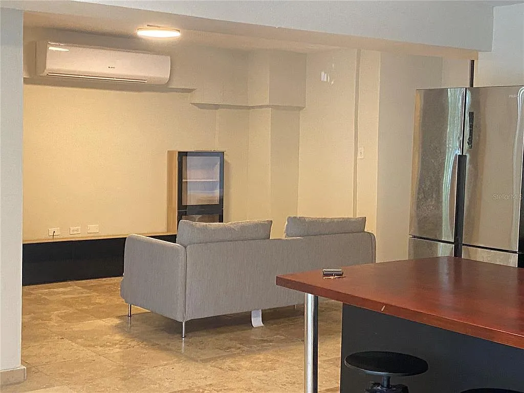 2 bed, 2.0 bath, 1250 sqft, $2,500 — Photo 4